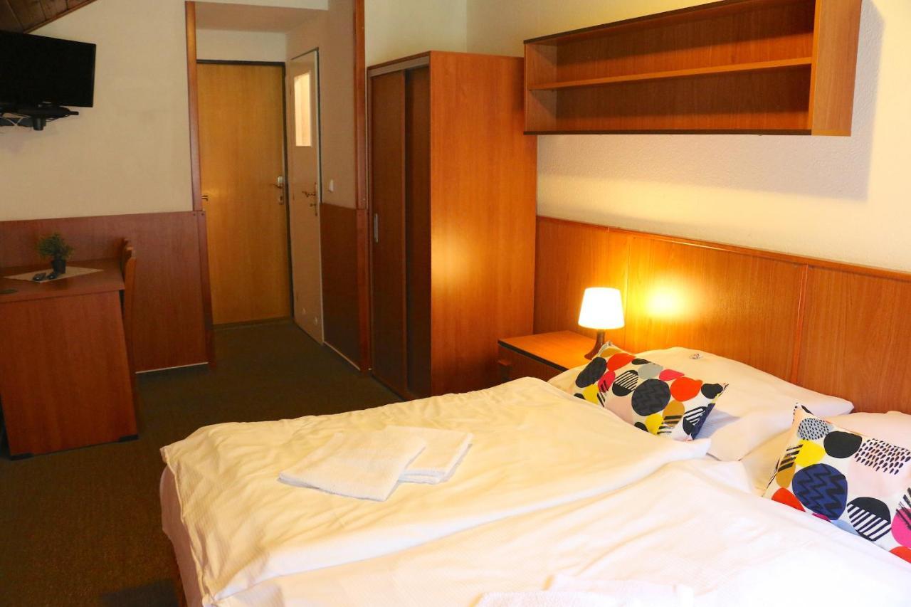 Hotel Maredis Kořenov Buitenkant foto