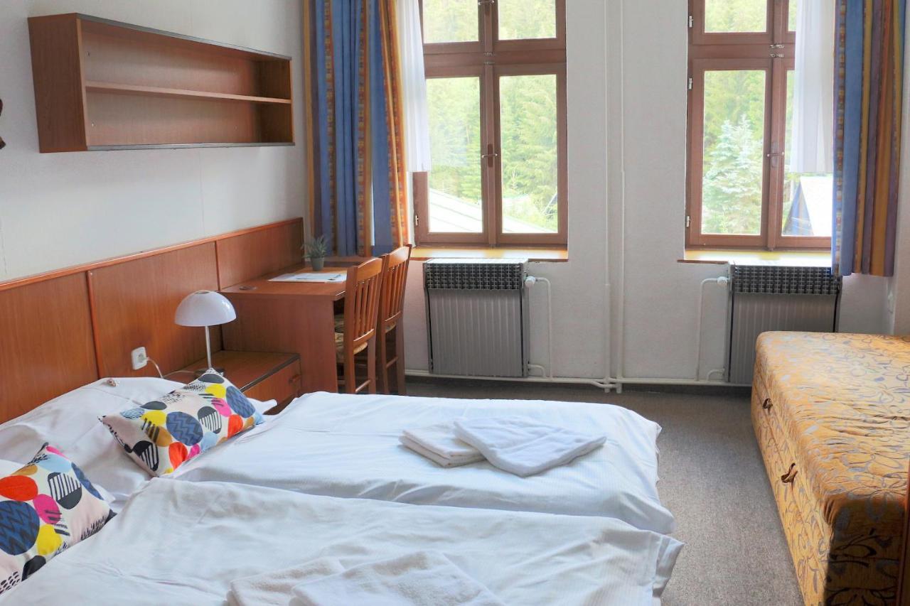 Hotel Maredis Kořenov Kamer foto