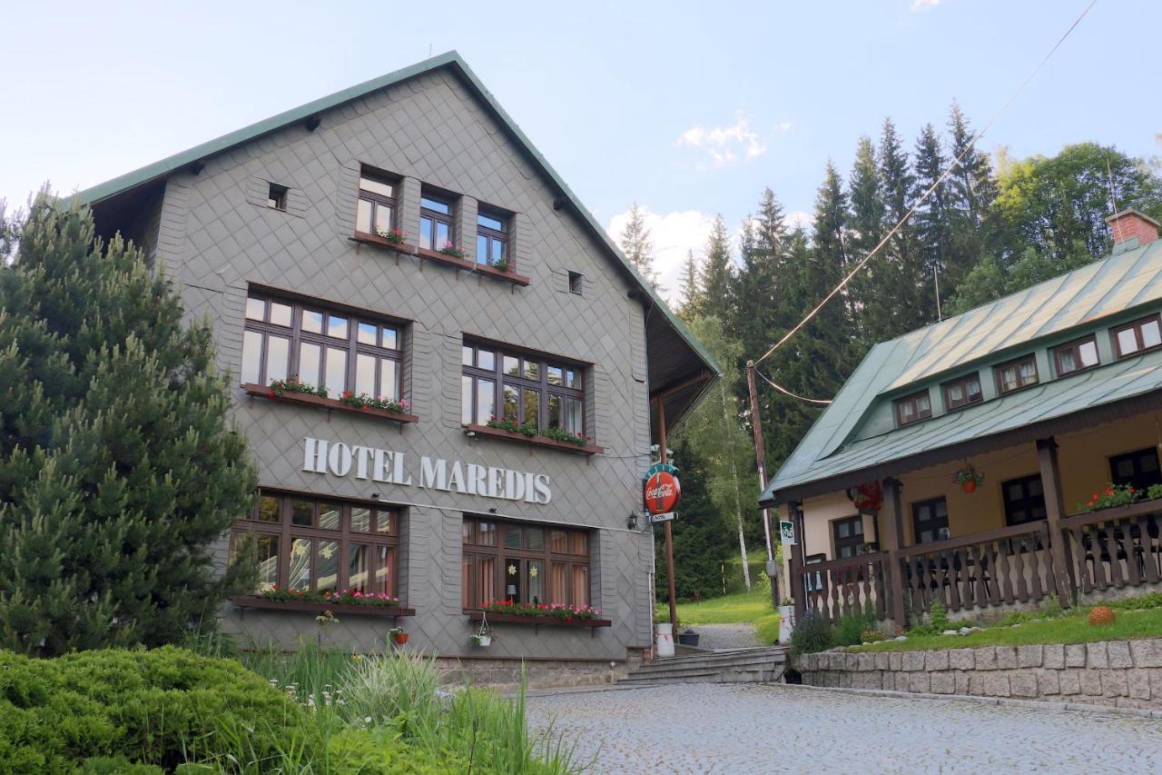 Hotel Maredis Kořenov Buitenkant foto