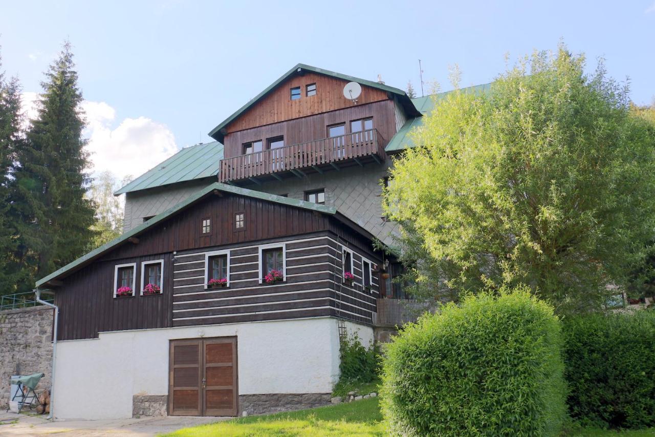 Hotel Maredis Kořenov Buitenkant foto
