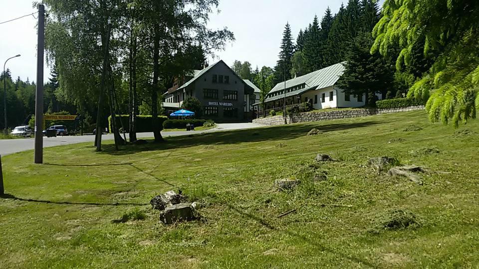 Hotel Maredis Kořenov Buitenkant foto